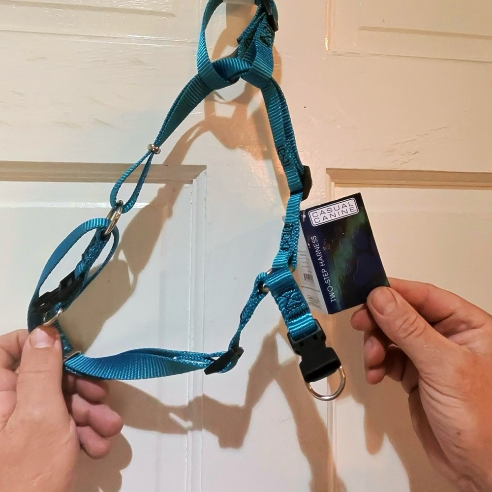 Casual Canine Blue Dog Two Step Harness Medium 15-25” - Picture 3 of 5